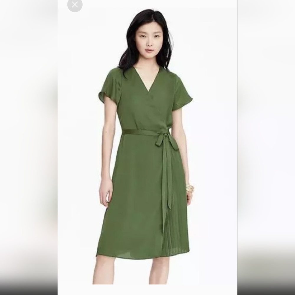Banana Republic Elegant Olive Green Wrap Dress